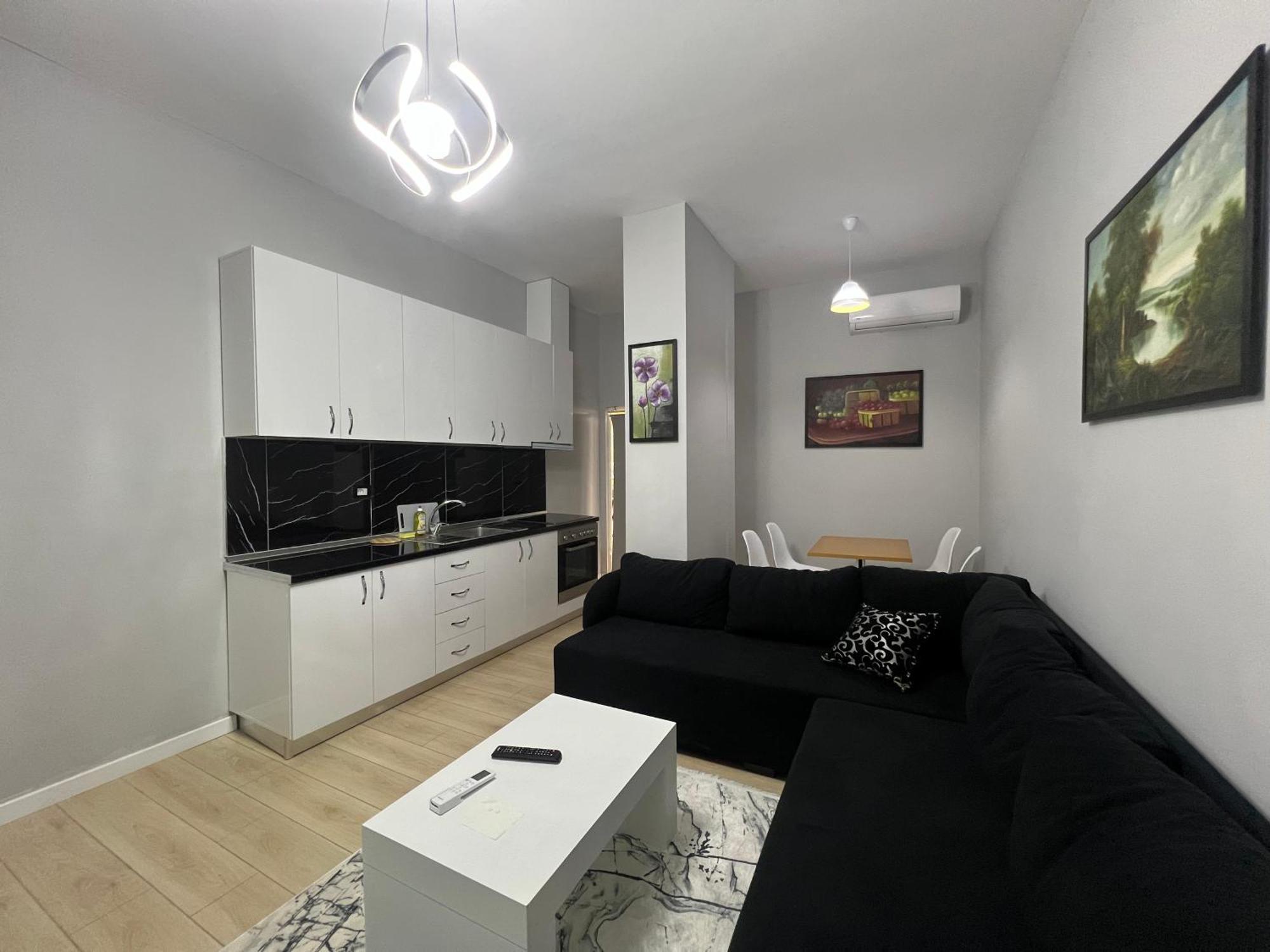 Anxhelo's Apartament *