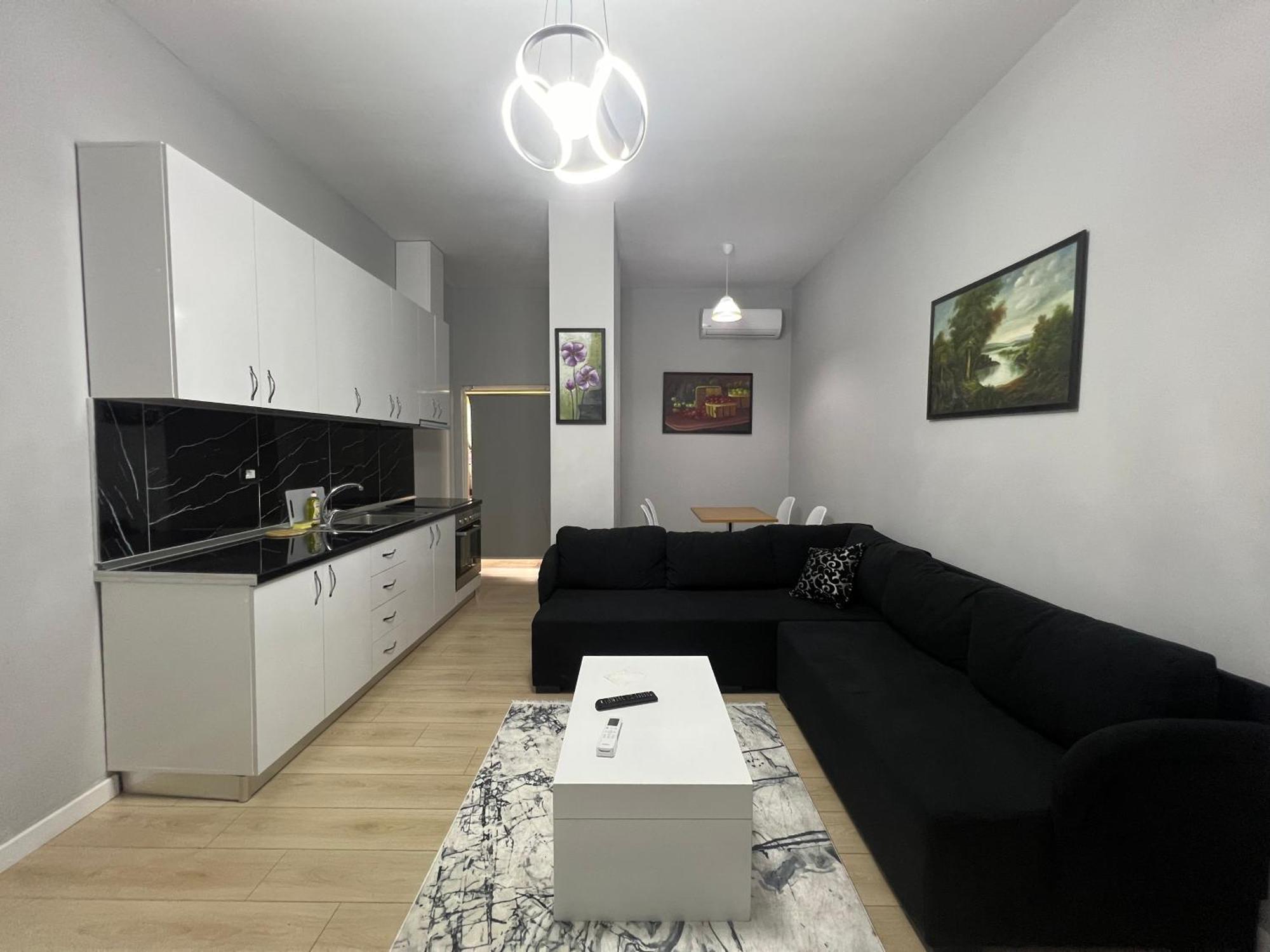 Anxhelo's Apartament *